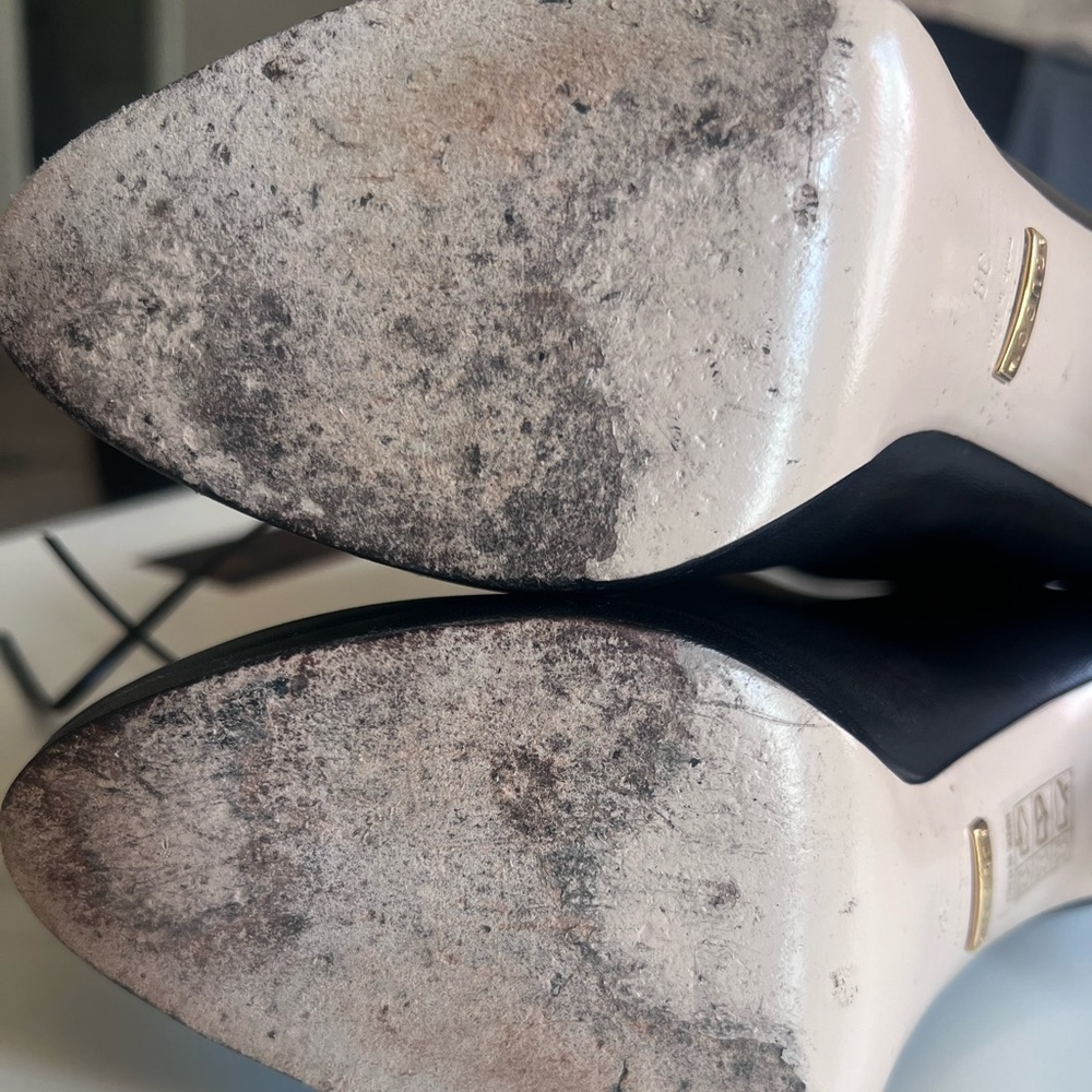 Drawstring Gucci boots - Picture 3 of 7